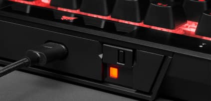 CORSAIR K70 RGB TKL Teclado mecánico tenkeyless para videojuegos de la  serie Champion con interruptor de teclado Cherry MX Speed, marco de  aluminio